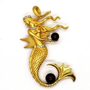 Gorgeous Gold Mermaid Pendant w/Purple Pearls